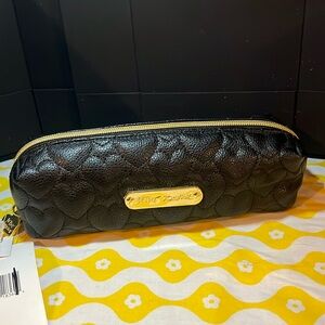 Betsey Johnson vintage pencil case in her quilted heart be mine collection - NWT